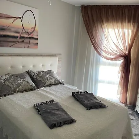 Torres De Yomely Americas * Playa de las Américas